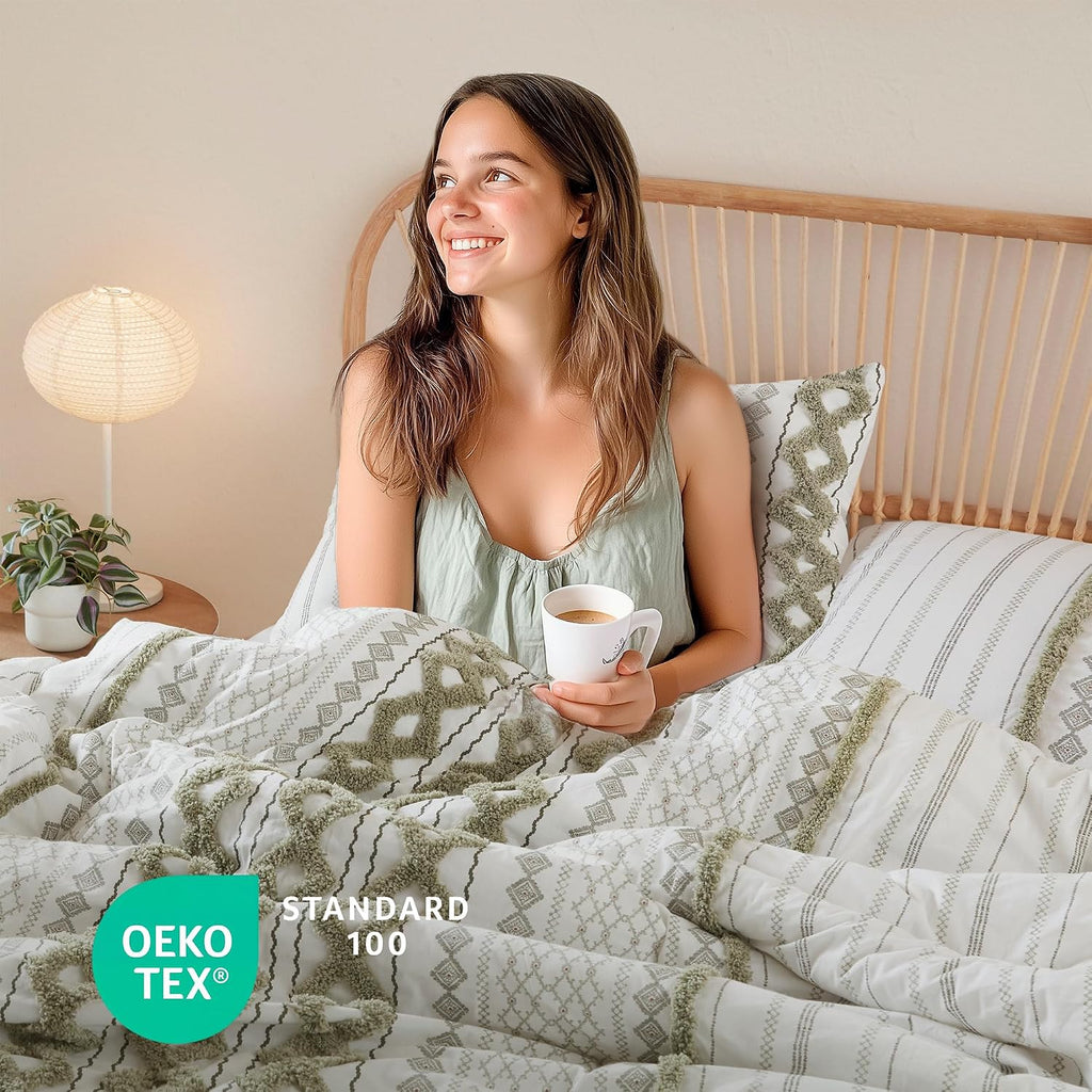 Ink+Ivy King Comforter Set, Boho Comforters, Breathable Cotton Bed Set, All Season Modern Chenille Tufted Comforter with Farmhouse Bedding Flare, Gifts for Woman, Sage/Ivory 3 Piece