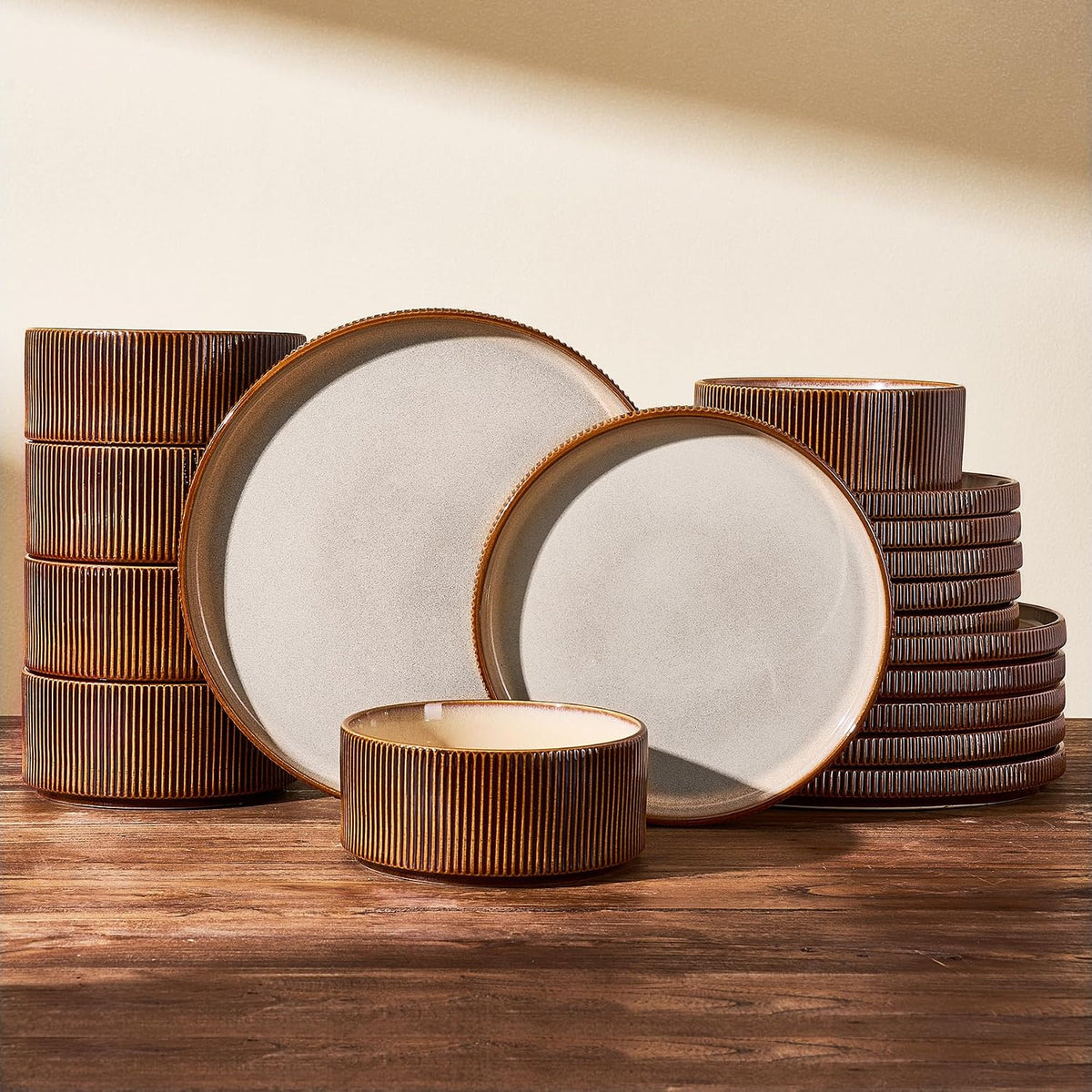 Stoneware Plates and Bowls Dishes Sets Service for 6 (18-Piece), Famiware Premium Handcrafted Reactive Glaze Dinnerware Set with Raised Rim, Scratch Resistant, Microwave Dishwasher Safe, Cream Cocoa