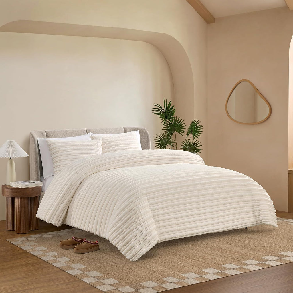 UGG Brinkley King Size Comforter Set – Plush Faux Fur Bedding for Cozy Farmhouse & Boho Chic Decor, Hotel-Style Comforter King Size with 2 Pillow Shams, Soft Bedding Set, Snow White (King) | Luxury