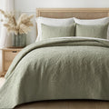EVERGRACE 100% Cotton Paisley Quilt Set, King Size 3 Piece Set – Prewashed Lightweight Bedspread with 2 Shams, Soft & Breathable Matelasse-Style Quilted Coverlet, Light Sage Green