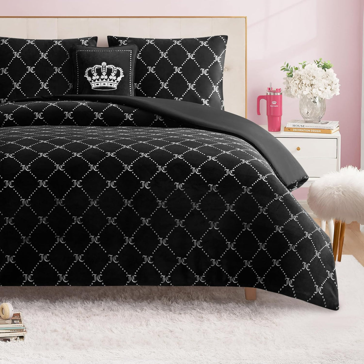 Juicy Couture Plush Reversible Trellis Link 4-Piece King Comforter Set with Decorative Pillow, Black