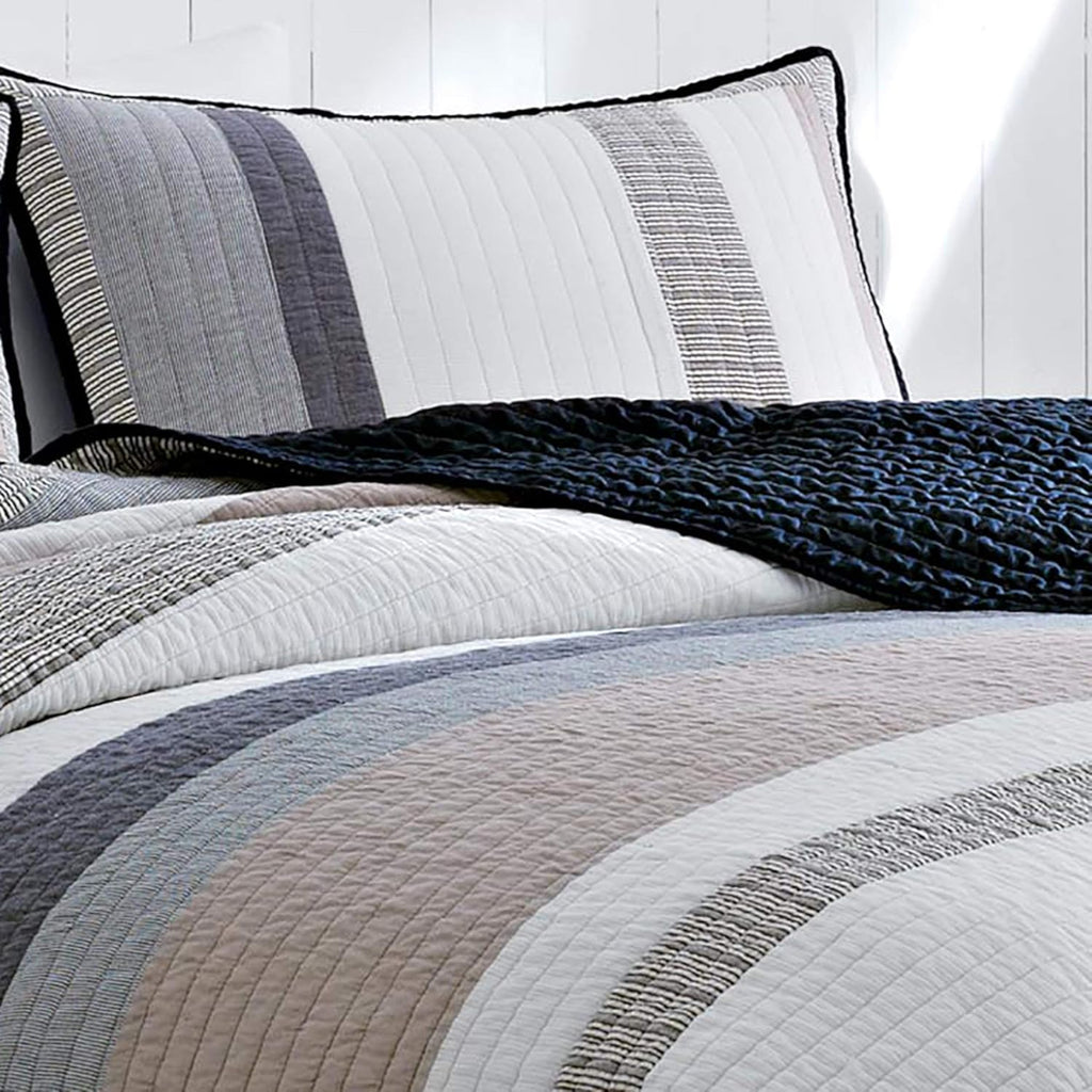 Nautica - King Quilt, Cotton Reversible Bedding, Home Decor for All Seasons (Tideway Tan/Grey, King)