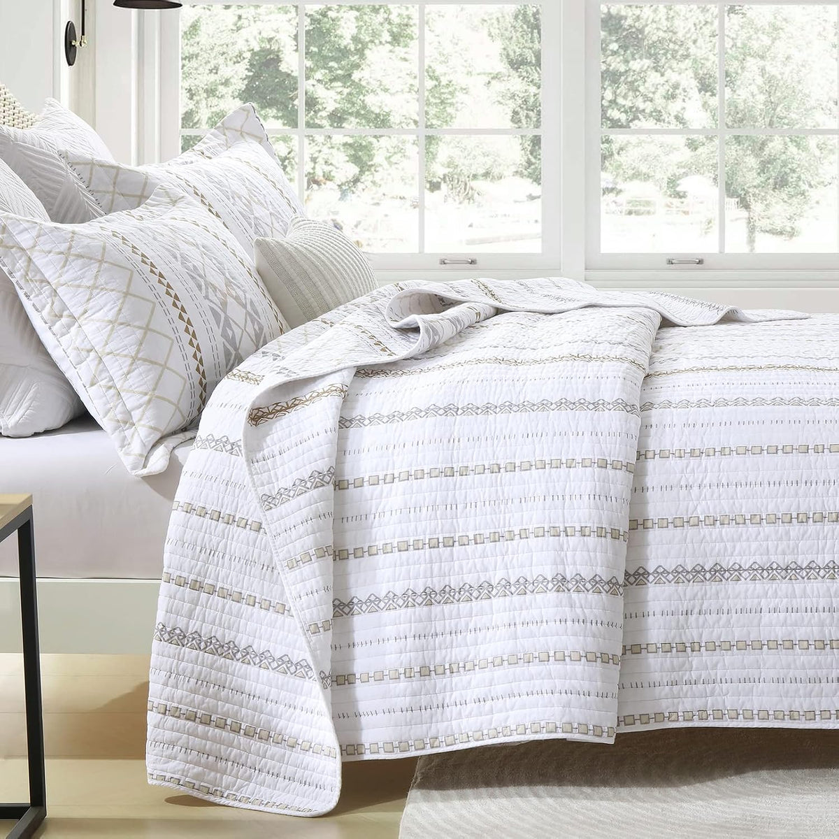 Quilt King Size, 100% Cotton King Quilt Bedding Set, Reversible Boho Striped King Bedspreads Lightweight Comforter Bed Spread King Size for All Season, 3 Pieces, White/Brown/Grey