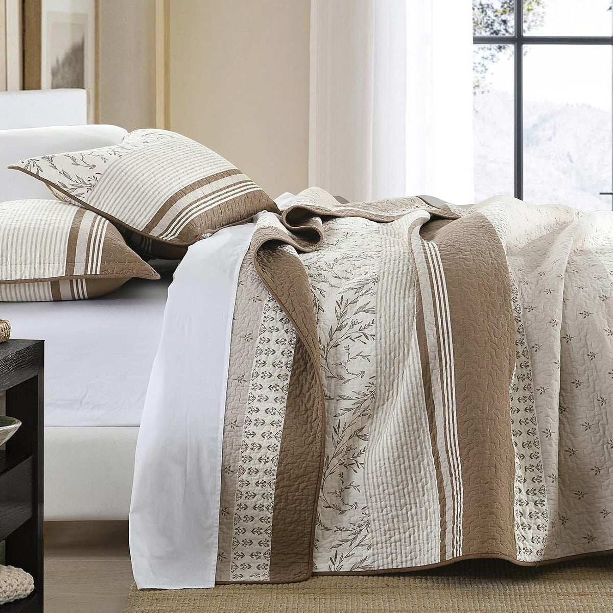 DDUOXIN 100% Cotton King Quilt - Modern Stripe Botanical Quilts with 2 Pillow Shams, Bedspread Reversible Lightweight Thin Comforter Bedding Set for All Seasons, Beaver Fur/Gray Morn/Whisper White