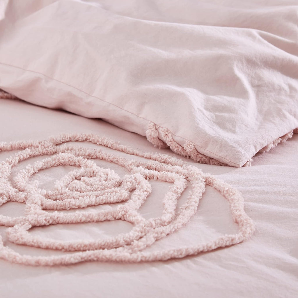 Betsey Johnson - Queen Duvet Cover Set, Reversible Cotton Bedding with Matching Shams & Bonus Throw Pillow, Chic Bedding Set (Rambling Roses Pink, Queen)