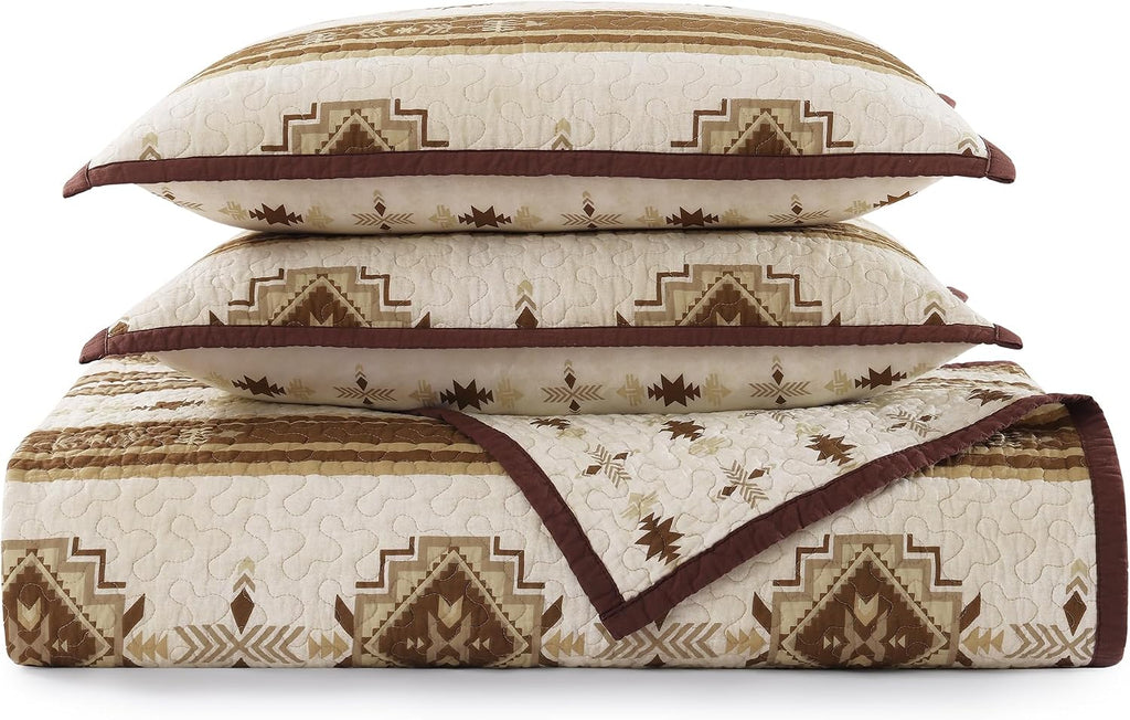 Paseo Road Dakota Queen Quilt Set, 3 Piece Rustic Western Bedding Set with Pillow Sham, Lightweight Reversible Cotton Quilt with Southwestern Aztec Pattern, Soft Breathable Cozy Boho Bedding