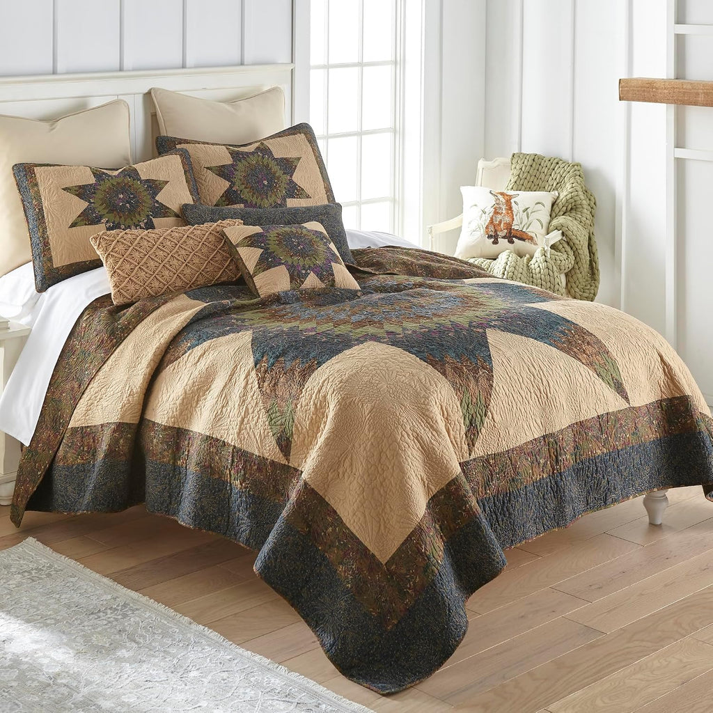 Donna Sharp King Bedding Set - 3 Piece - Forest Star Cotton Lodge Quilt Set with King Quilt and Two Standard Pillow Shams - Machine Washable