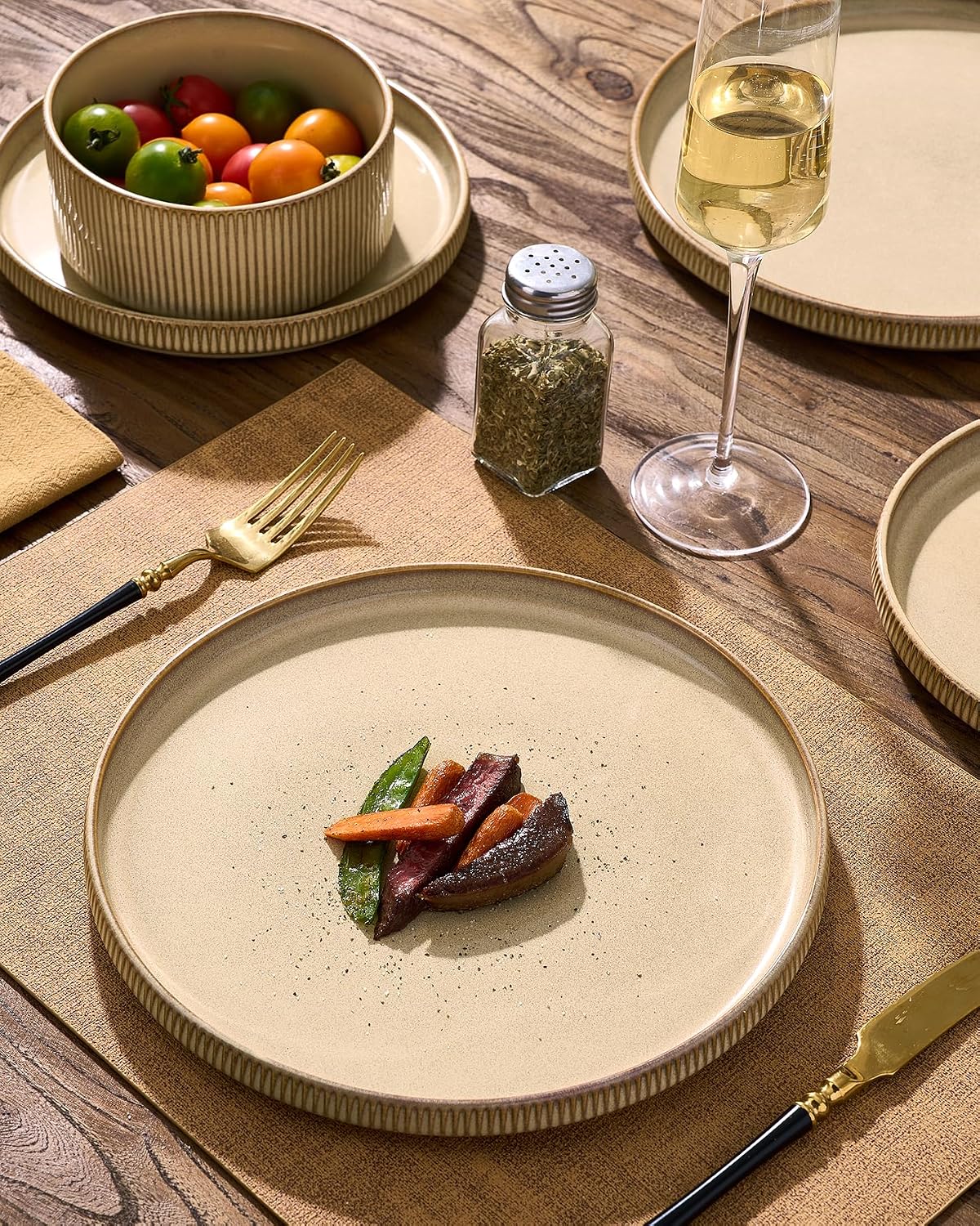 Stoneware Plates and Bowls Dishes Sets Service for 6 (18-Piece), Famiware Premium Handcrafted Reactive Glaze Dinnerware Set with Raised Rim, Scratch Resistant, Microwave Dishwasher Safe, Cream