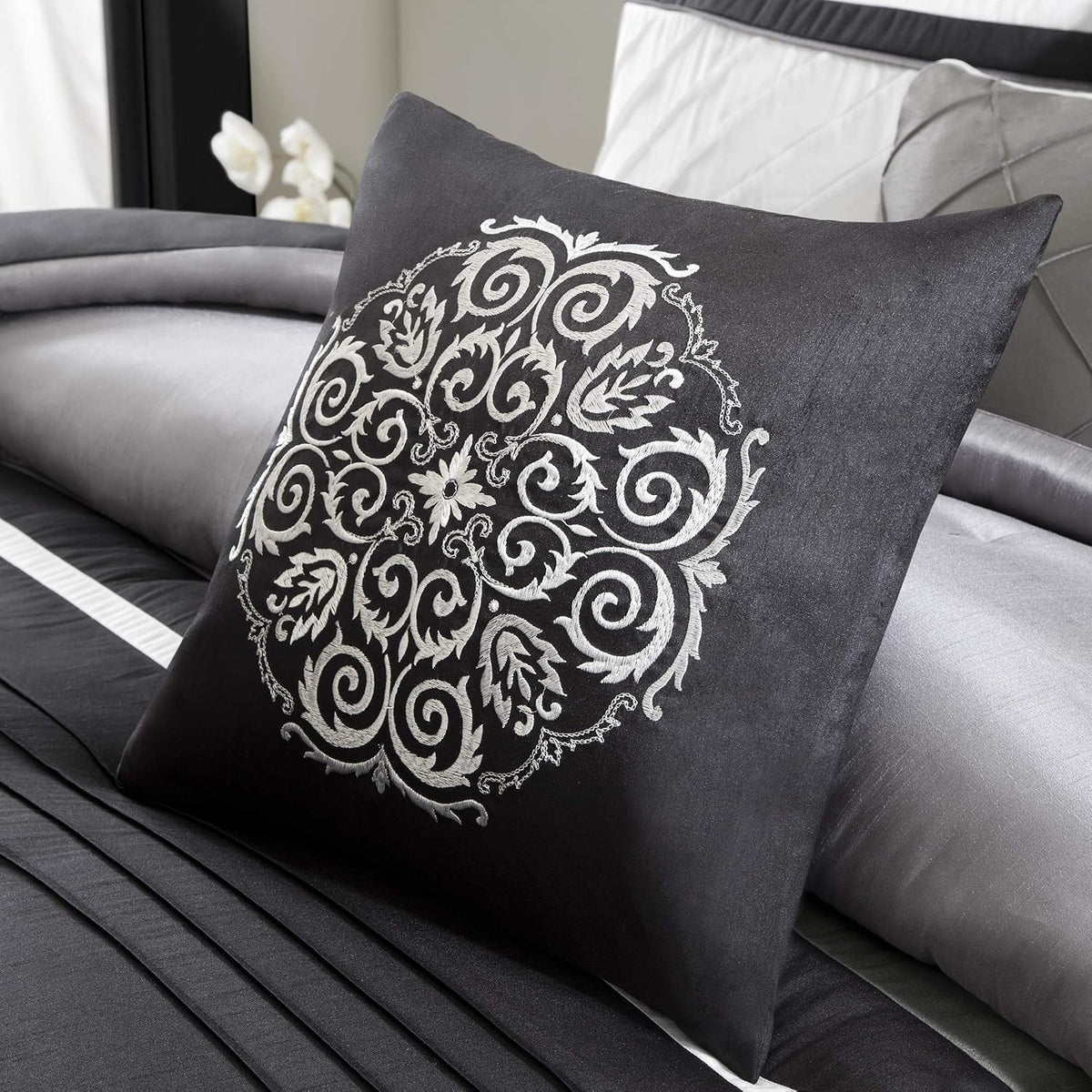 Madison Park Blaire Cozy Comforter Set-Luxurious Faux Silk Traditional Pieced Design All Season Down Alternative Bedding with Matching Shams, Decorative Pillow, Queen (90 in x 90 in), Grey 7 Piece