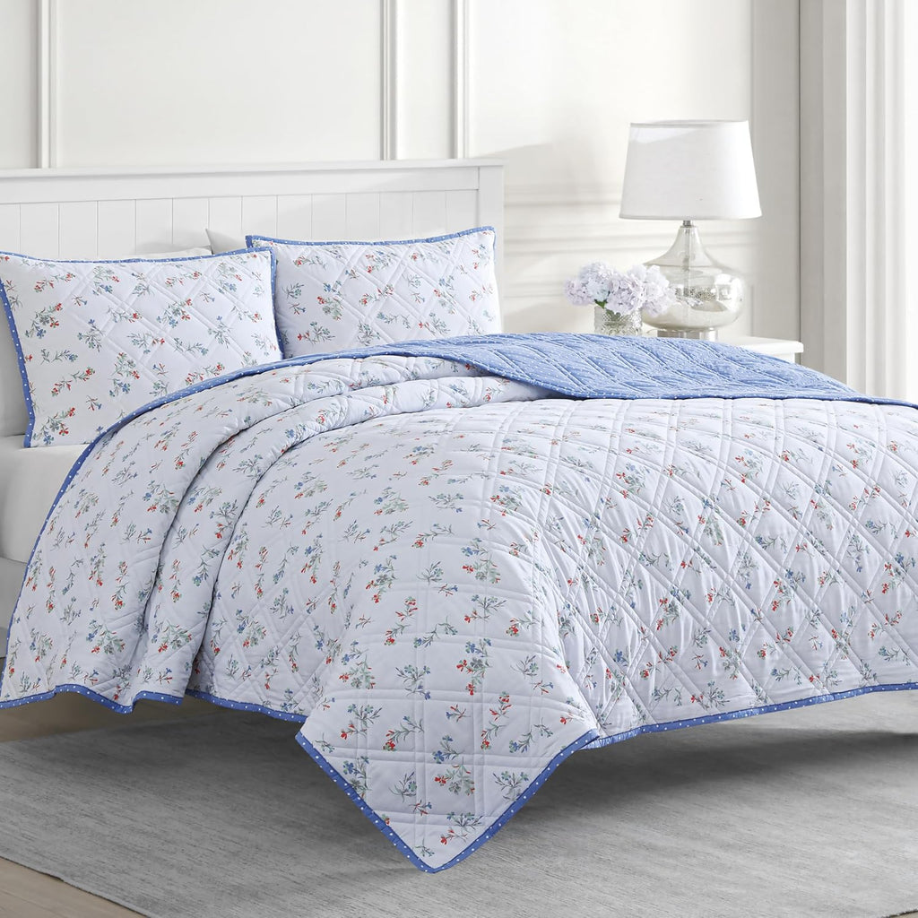 Martha Stewart 100% Cotton 3 Piece Reversible Quilt Set, Washed, Percale, Light Blue/White, 1 Quilt, 2 King Shams, Soft and Breathable, Lightweight, Ditsy Floral Printed Bedspread, King Size