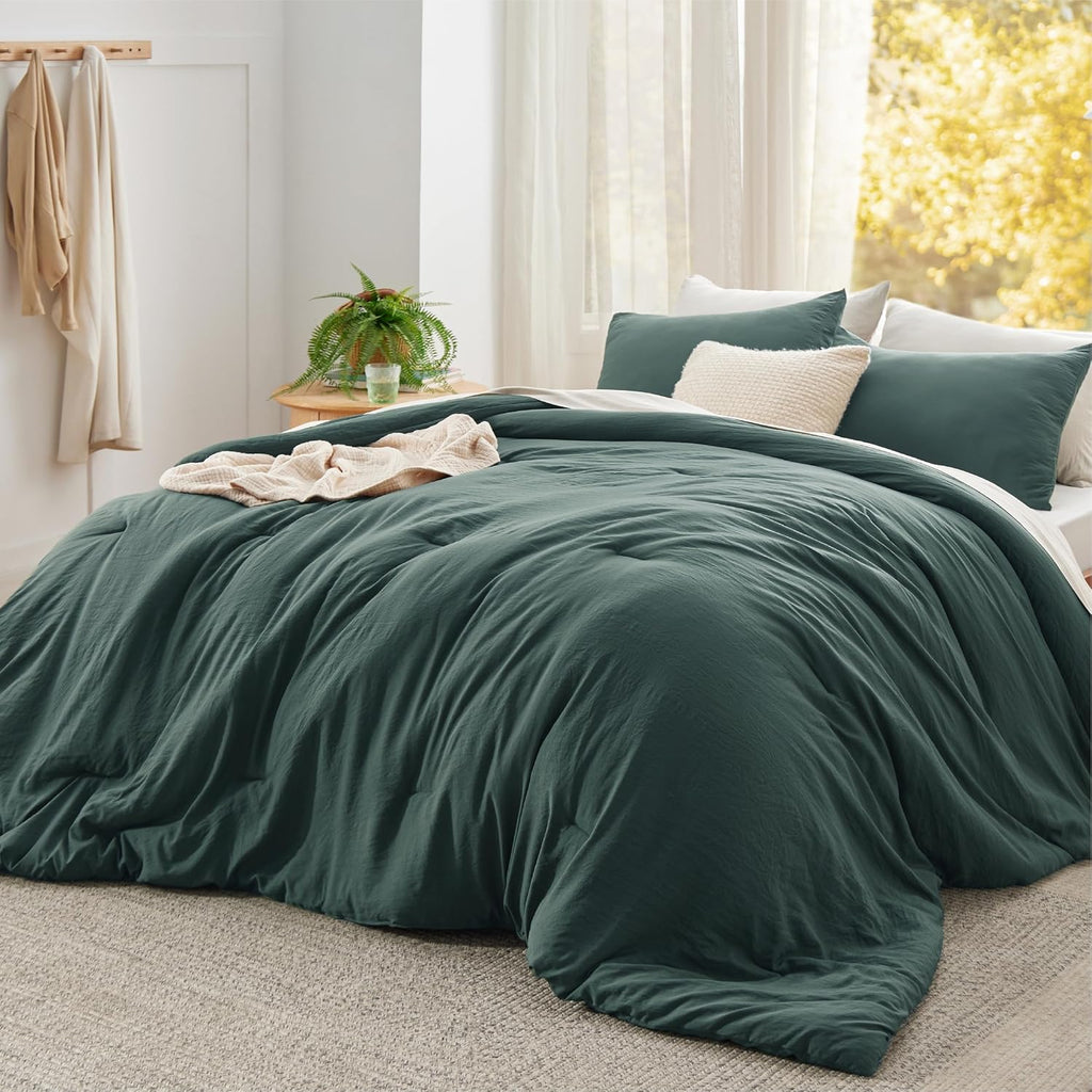 Bedsure Super King Plus Comforter Set, Forest Green Soft Prewashed Bedding for All Seasons, 3 Pieces GentleSoft™ Bed Set, 1 Lightweight Comforter (128'x120') and 2 Pillowcases (20'x36')