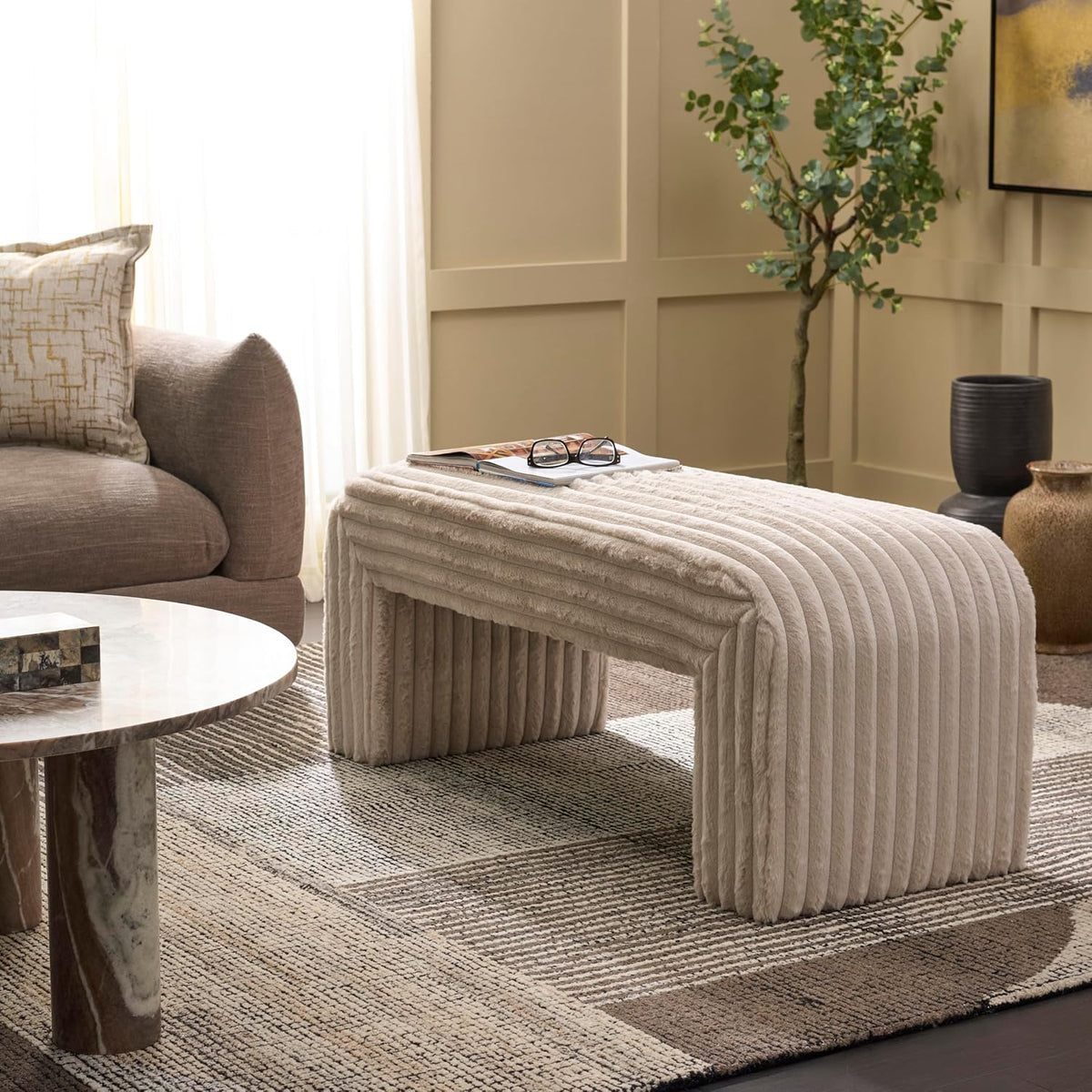 SAFAVIEH Home Collection - Arihana Curved Waterfall Bench, Beige Upholstered Seating (BCH6405A)