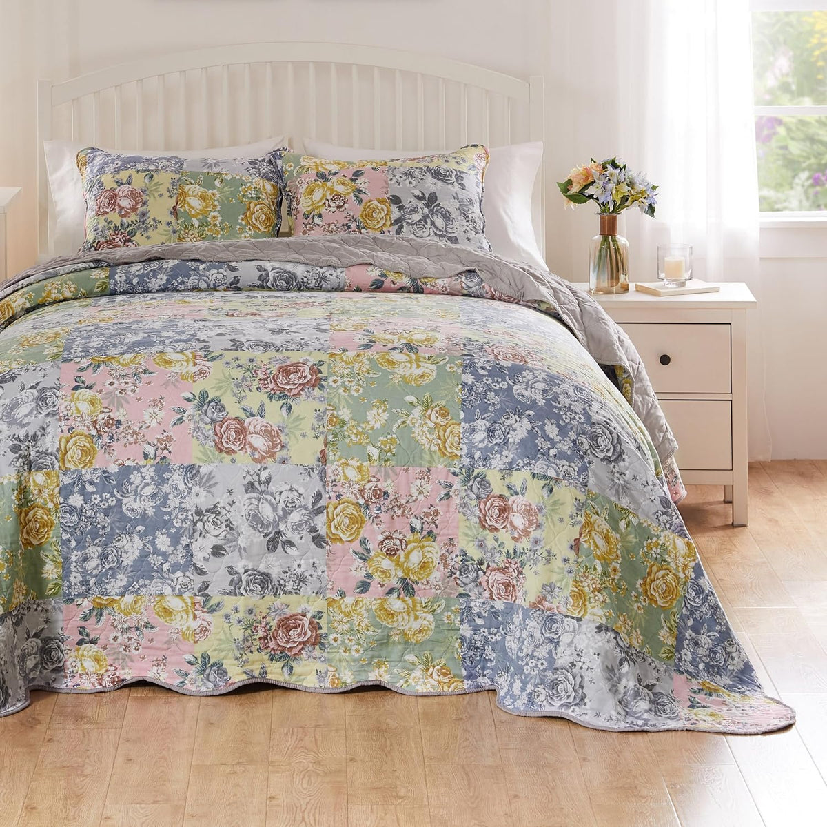Greenland Home Emma Vintage Style Quilted Bedspread Set, 3-Piece Jumbo Queen, Gray