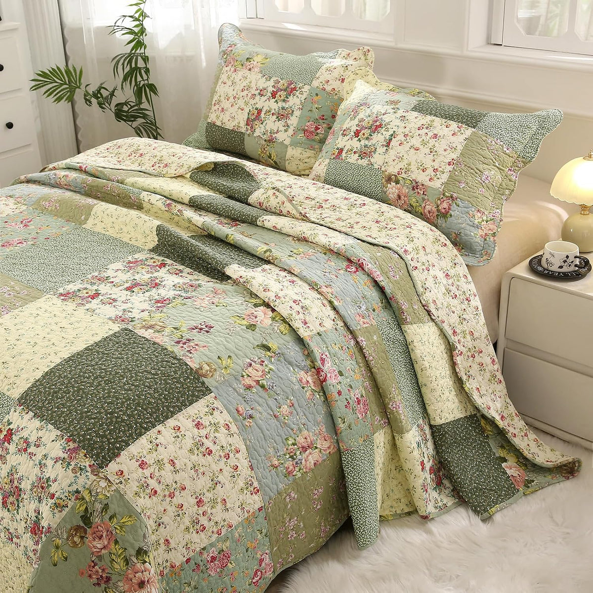 vctops Boho Patchwork Cotton Quilted Bedspread Quilt Set King Size 3 Pieces Soft Reversible Lightweight Coverlet Set Floral Print 1 Quilt and 2 Pillow Shams (Green D,King)
