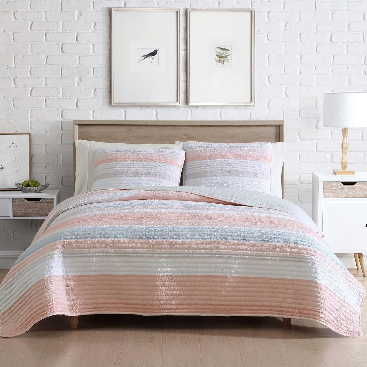 Beatrice Home Fashions Coralinn Striped 3-Piece Quilt Set, Lightweight, All-Seasons, Full/Queen, Blush