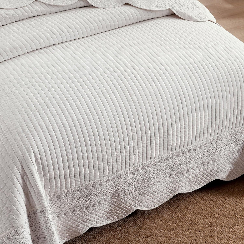 MarCielo 100% Cotton Quilt Set White Lightweight Bedspread with Scalloped Edge, Farmhouse Vintage Bedding, All Season Use(TC Off-White,King (112'x102'))