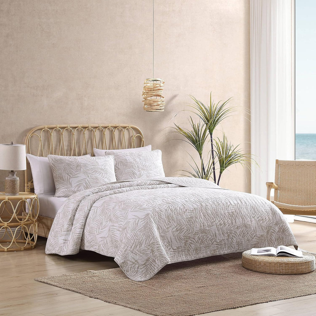 Tommy Bahama - Queen Quilt Set, Reversible Cotton Bedding with Matching Shams, Soft All Season Bedspread, Coastal Bedding Set (Palmday Beige, Queen)