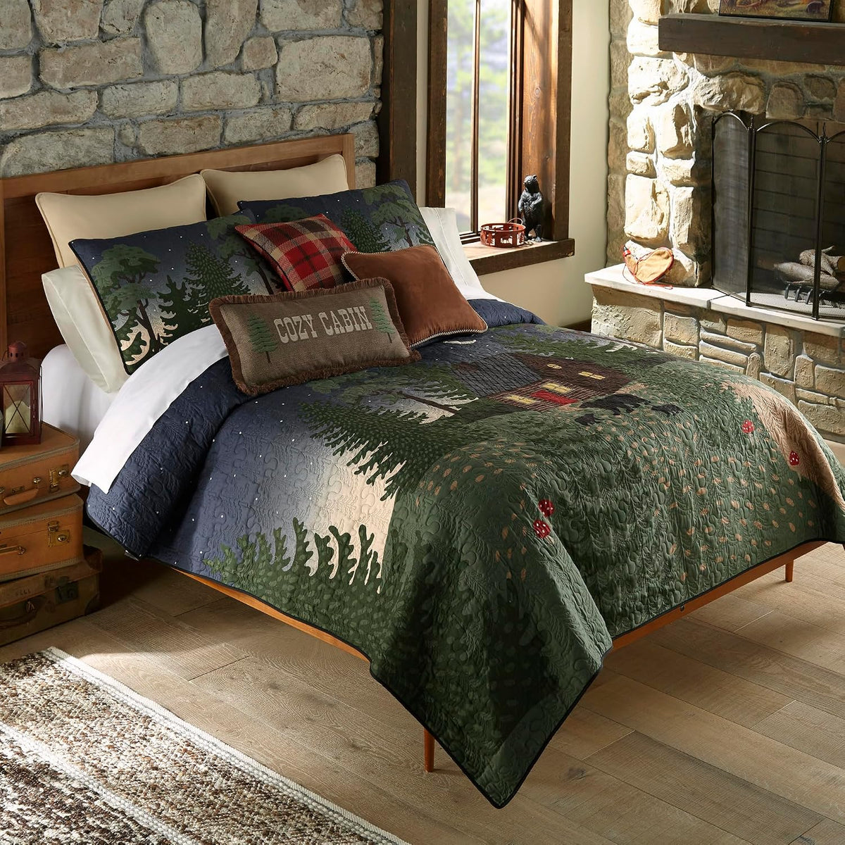 Donna Sharp Bear Cottage-Queen Quilt Set, Measures 90 x 90, Includes 1 Quilt and 2 Standard Shams, Machine Washable