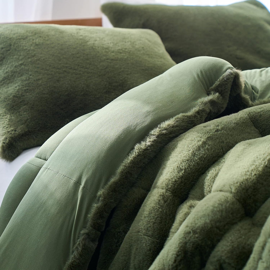 Byourbed Chunky Bunny Yoga - Coma Inducer® Twin XL Comforter - Chive