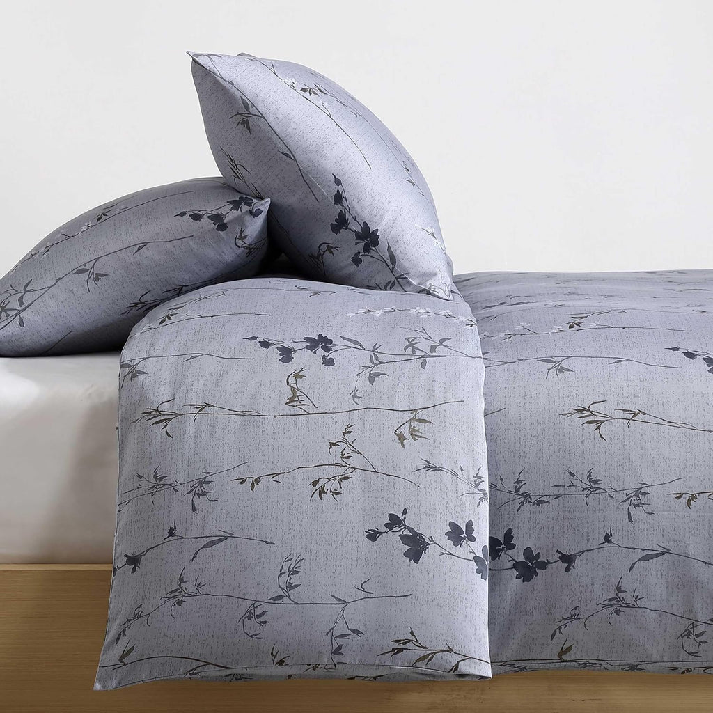 Calvin Klein - Comforter Set, Cotton Sateen Bedding with Matching Shams, Luxe Softness & Modern Elegance, Floral Design (Wildflower Dusk Grey, Queen)