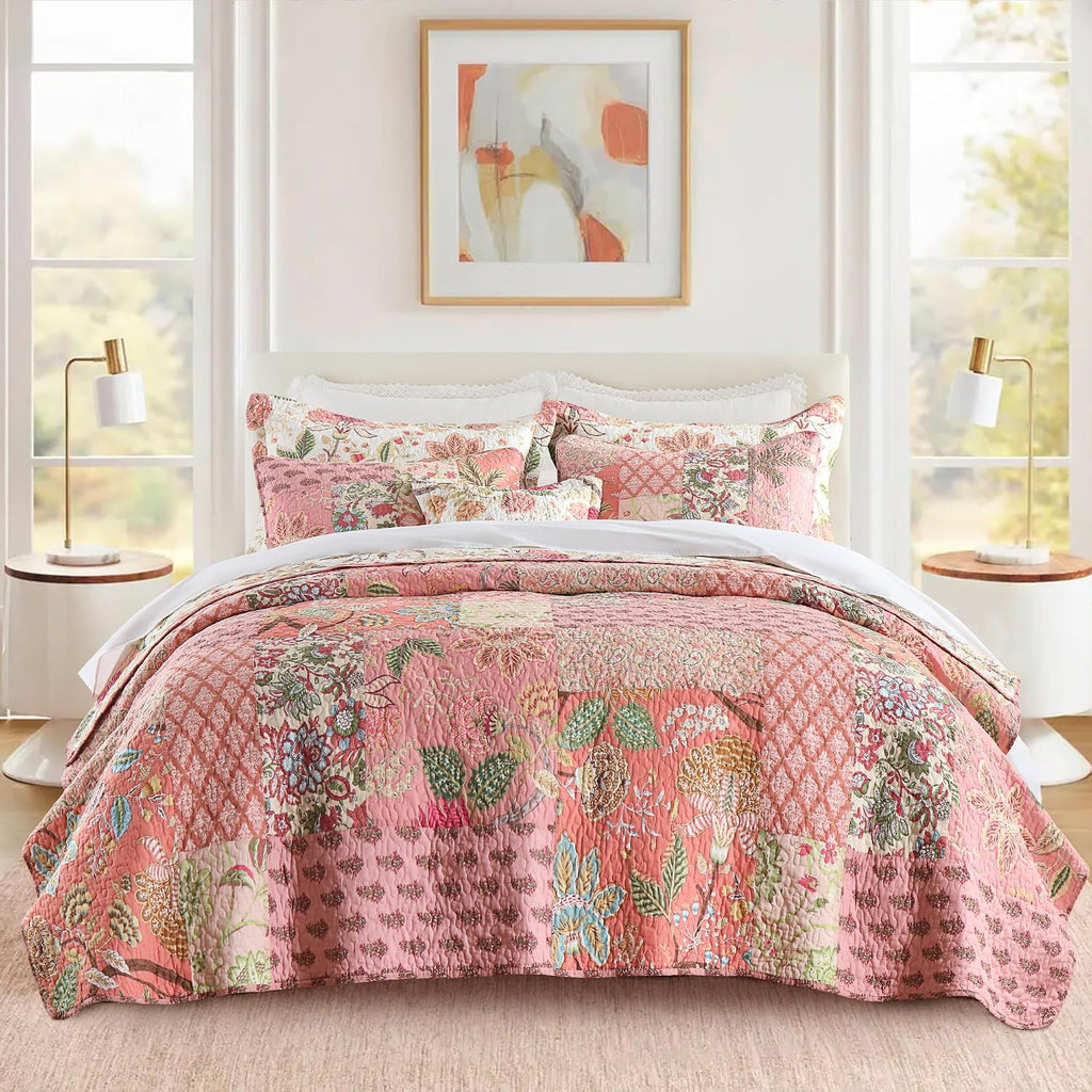 Etwel 100% Cotton Patchwork King Size Quilt Set - Lightweight Breathable Reversible Bedspread for Hot Sleepers, Farmhouse Floral Bedding Set with 2 Pillow Shams for All Season (106'x94', Pink Floral)