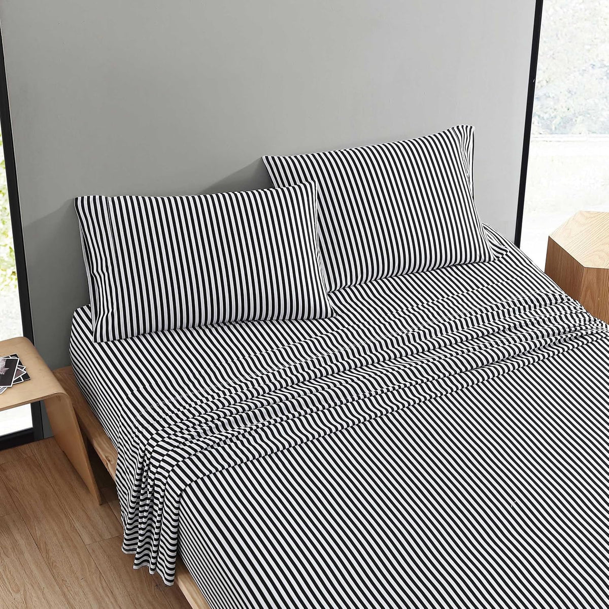 Marimekko - Queen Sheet Set, Premium Cotton Percale Bedding Set with Matching Shams, Lightweight & Breathable Bed Essentials (AJO Black, Queen)