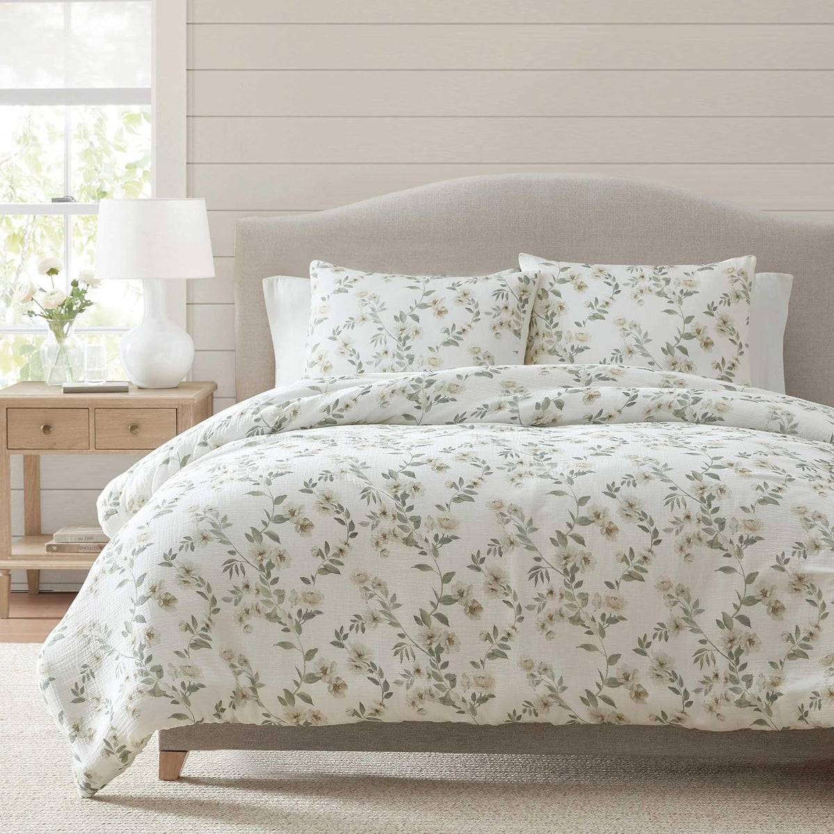 Martha Stewart - Twin Comforter Set, Soft Cotton with Crisp & Tailored Naturally Smooth Cotton Percale Reverse, 2 Piece Bed Set with Matching Pillowcase (Hazel Floral Beige)