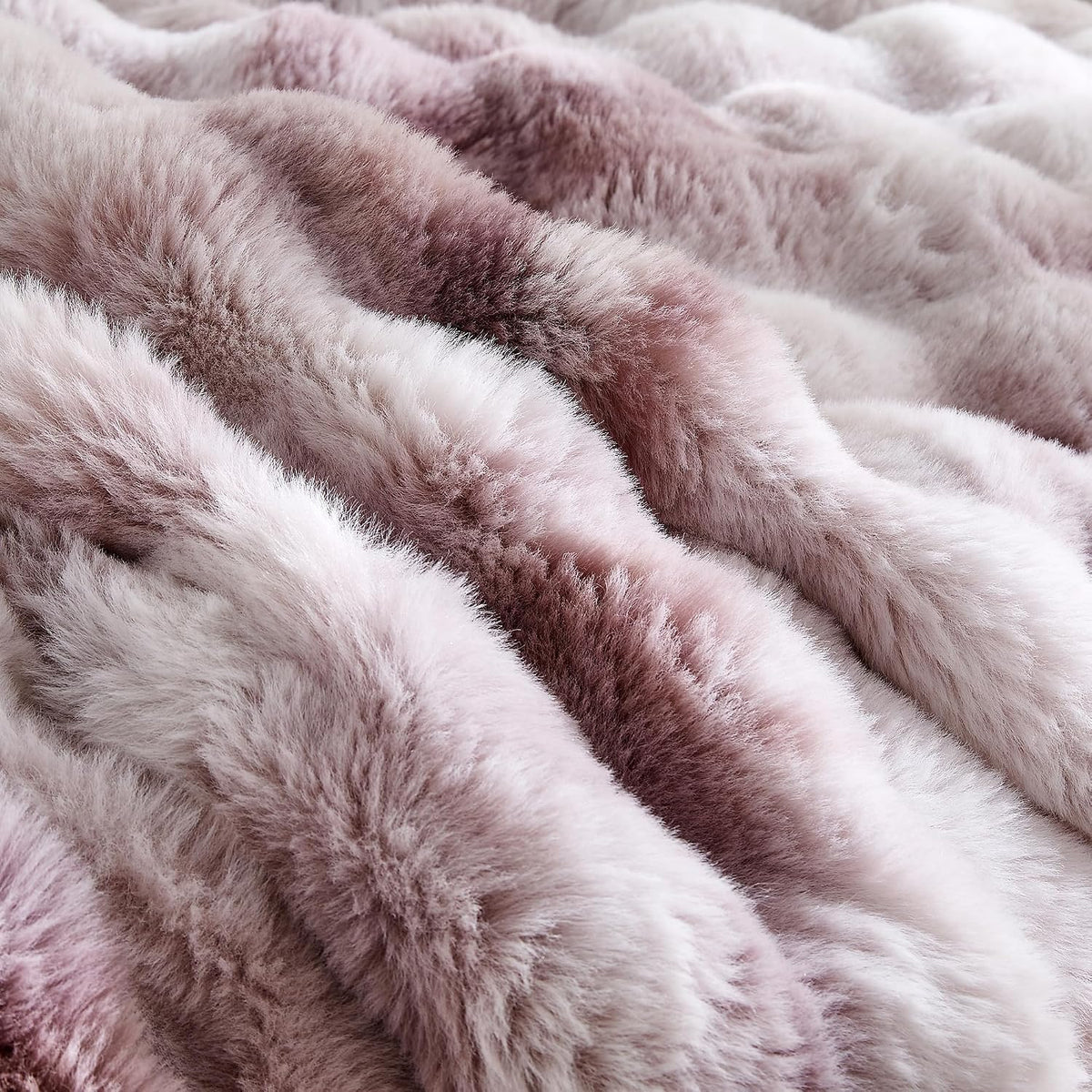 Wonderful 3 Pieces Fluffy Faux Rabbit Fur Bubble Comforter Set King Size, Tie-Dyeing Pink Purple Plush Fuzzy Bedding Set, Warm Soft Bubble Comforter Bedding Set for Winter