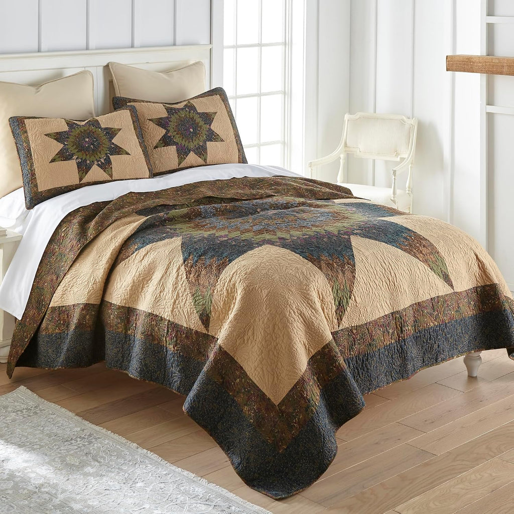 Donna Sharp Full/Queen Bedding Set - 3 Piece - Forest Star Cotton Lodge Quilt Set with Full/Queen Quilt and Two Standard Pillow Shams - Fits Queen Size and Full Size Beds - Machine Washable