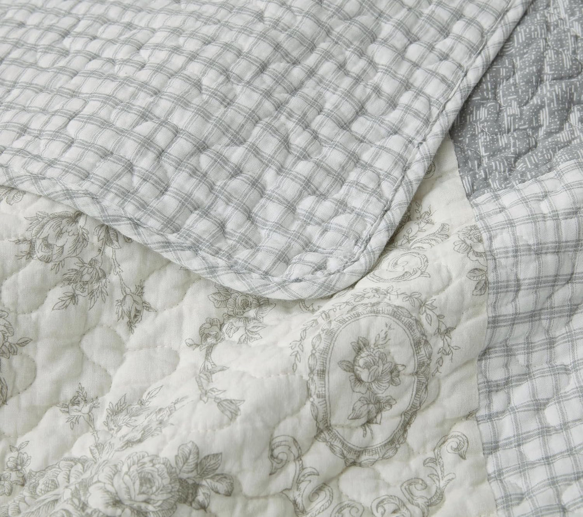 Chezmoi Collection Cooper 3-Piece Muted Gray White Ivory Floral Plaid Patchwork Quilt Set - Pre-Washed Cotton Quilted Lightweight Reversible Bedspread for All Seasons, Oversized King 120x96