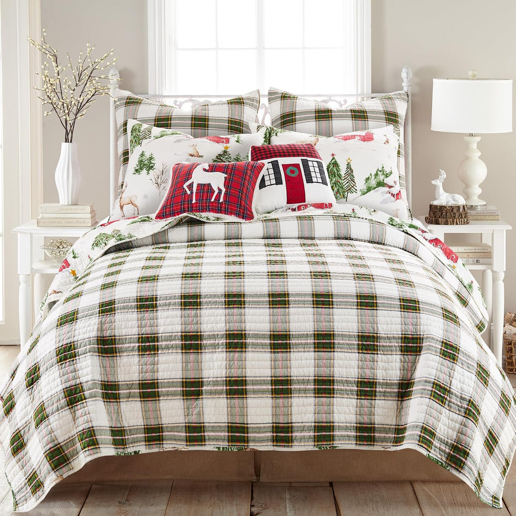 Levtex Home - Tatum Pines Quilt Set - Full/Queen Holiday Quilt 88x92 and Two Standard Shams 20x26 - Christmas Cabin - Red, Green, Brown and White - Reversible - Cotton