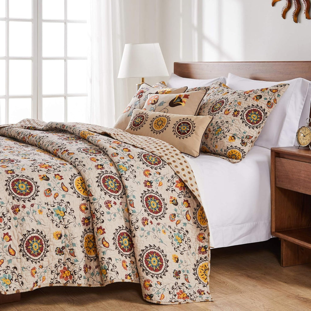 Greenland Home Andorra 100% Cotton Reversible Suzani Quilt Set, Full/Queen (3 Piece)