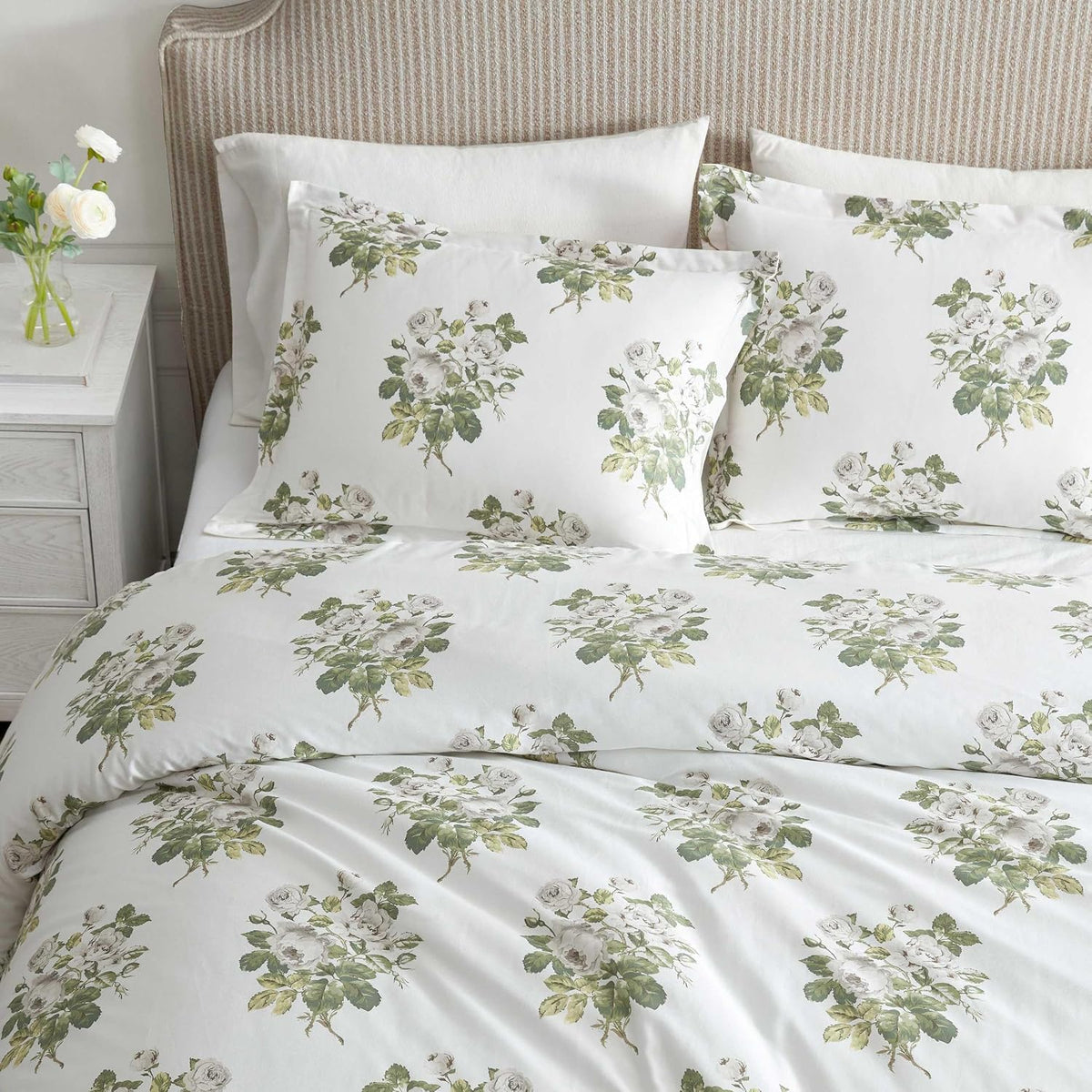 Martha Stewart - Queen Comforter Set, Smooth Sateen Front with Subtle Sheen & Lightweight Cotton Percale Reverse, 3 Piece Bed Set with Matching Pillowcases (Eloise Floral Grey)