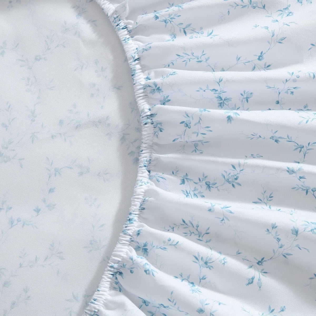 Laura Ashley - Twin Comforter Set, Soft & Reversible Floral Bedding with Bonus Bed Sheets & Pillowcases, 5 Piece Bed Set for Year Round Comfort (Delphine Saras/Sprig Blue)