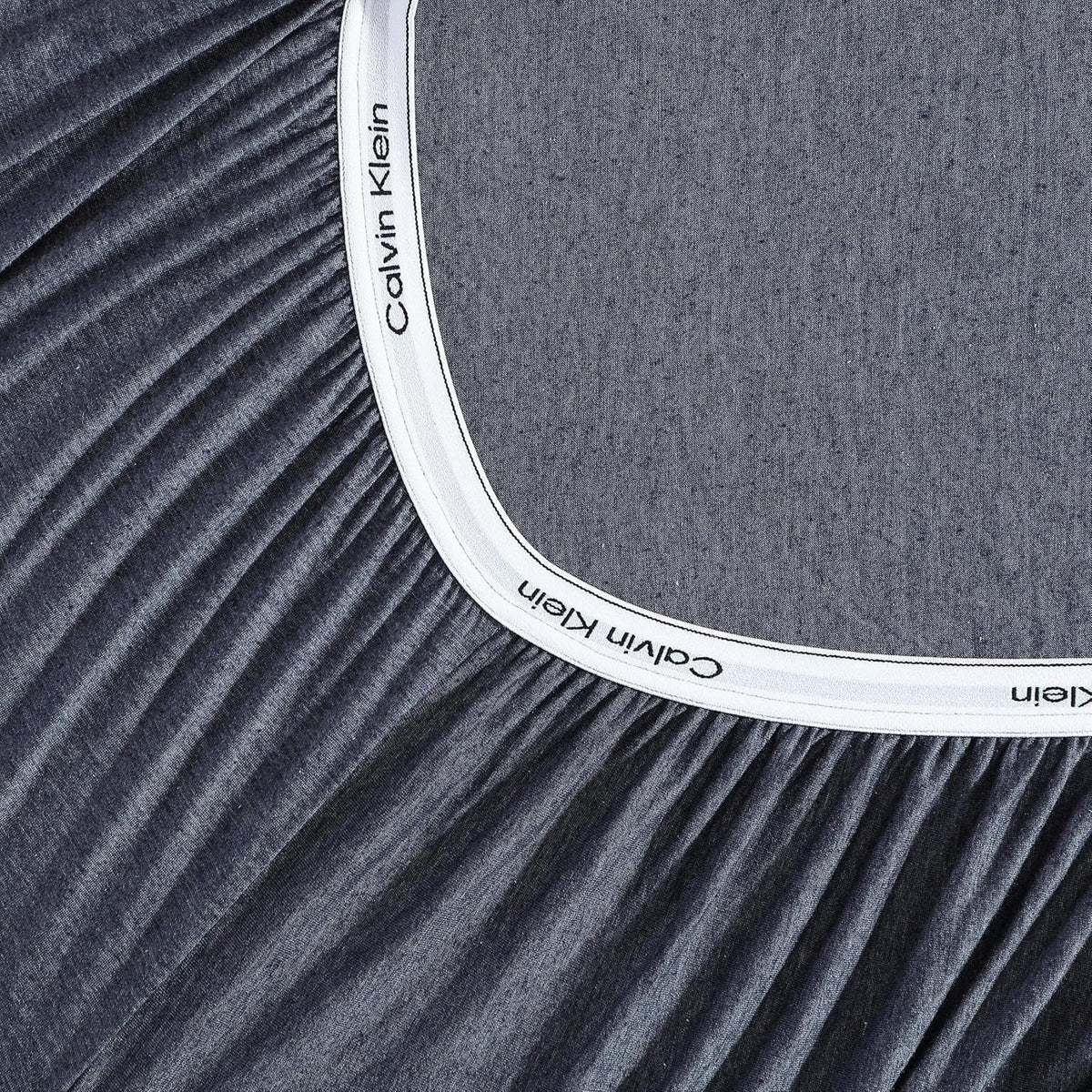 Calvin Klein - Queen Size Sheets Set, Naturally Soft Cotton-Blend Melange Jersey Bedding - Bed Sheets with Matching Pillowcases & Fitted Sheet (Modern Cotton Dark Blue)