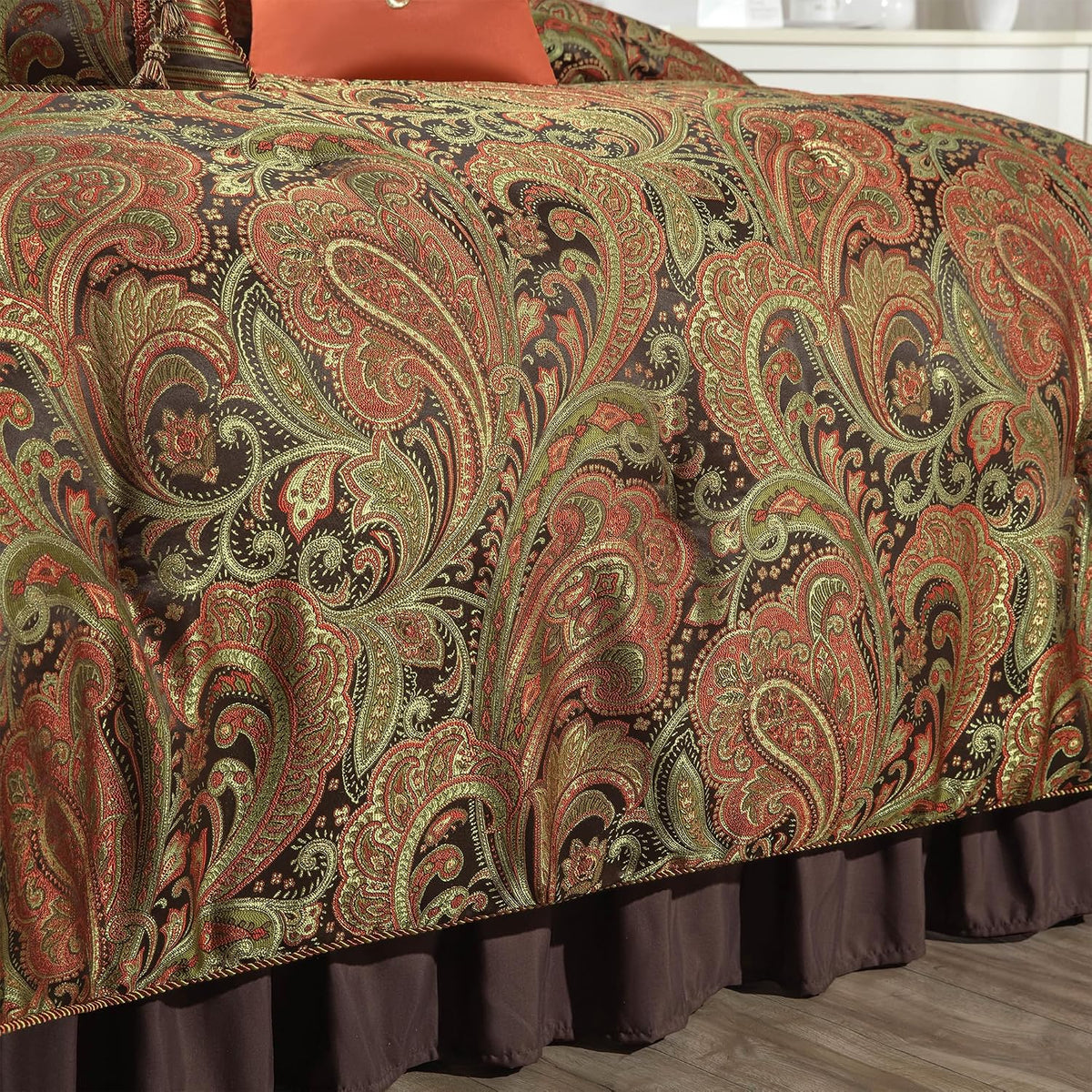 Loom and Mill 9-Piece Jacquard Comforter Sets Queen, Classic Paisley Design Bed in a Bag, Luxury Vintage Damask Bedding Set with Euro Shams, Bedskirt, Filled Decorative Pillow for Home(Queen)